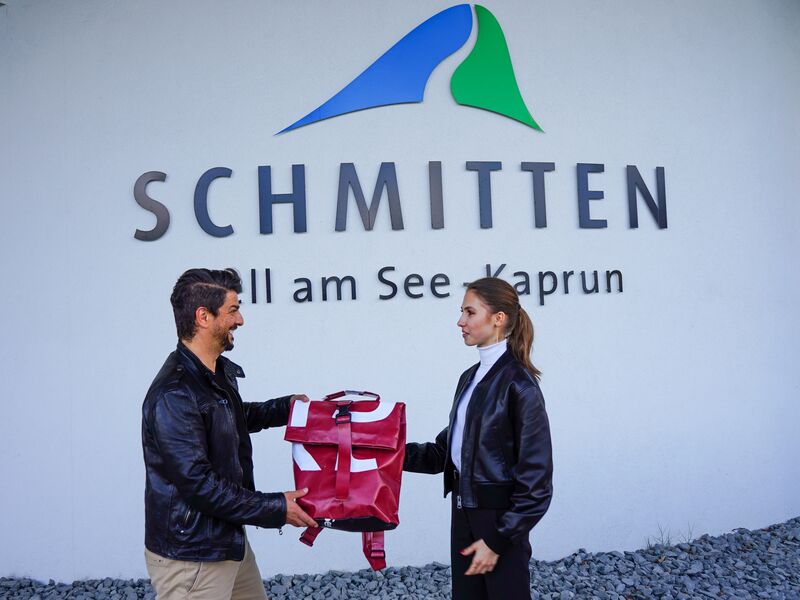 Upcycling-Projekt mit der Schmittenhöhebahn AG: vom Werbeplakat zum Rucksack Impression #2 Upcycling-Projekt mit der Schmittenhöhebahn AG: vom Werbeplakat zum Rucksack Impression #2